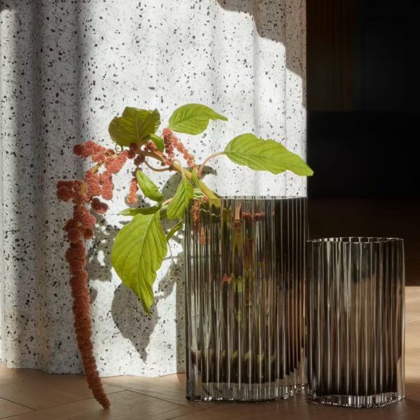 Folium Vase