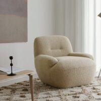 Uma Armchair
